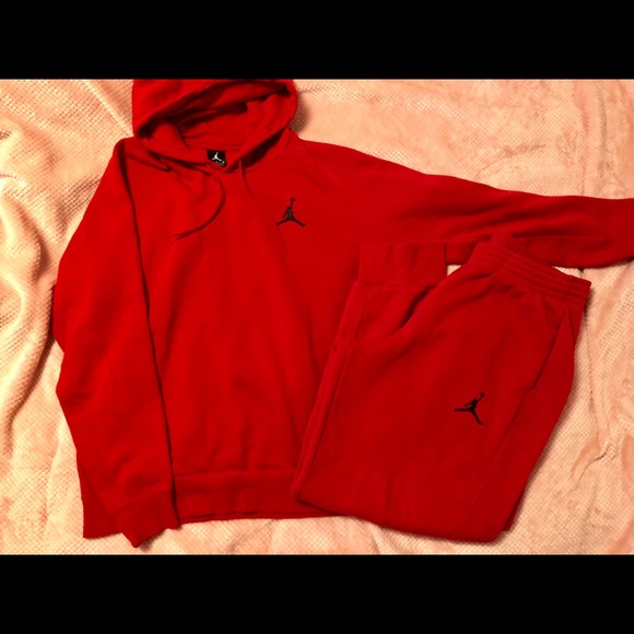 all red jordan outfit